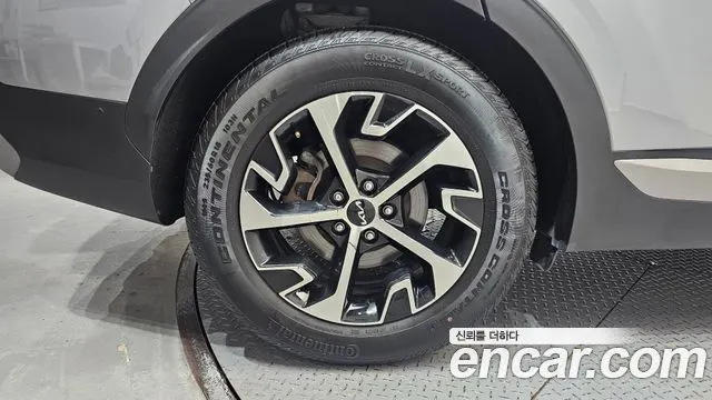 KIA SPORTAGE HYBRID 2023 — 67 487 км, серебристо-серый, Корея — под ключ — фото 5