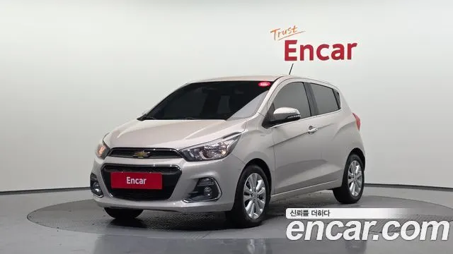 CHEVROLET SPARK 2016 — 68 569 км, белый-перламутр, Корея — под ключ — фото 1