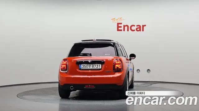 MINI COOPER 2021 — 4 639 км, оранжевый, Корея — под ключ — фото 4