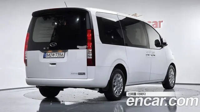 HYUNDAI STARIA — из Кореи под ключ