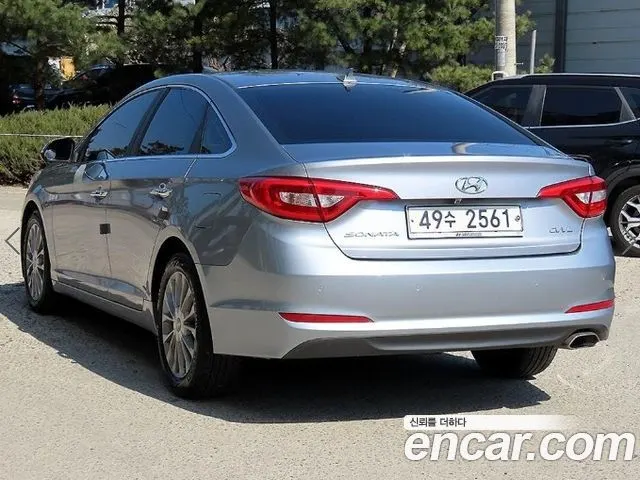 HYUNDAI SONATA 2015 — 82 592 км, серебристый, Корея — под ключ — фото 3