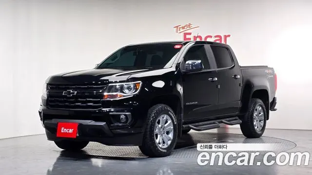 CHEVROLET REAL NEW COLORADO 2022 — 122 532 км, чёрный, Корея — под ключ — фото 1