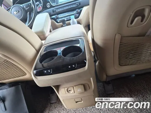 KIA CARNIVAL 2019 — 205 911 км, белый, Корея — под ключ — фото 9