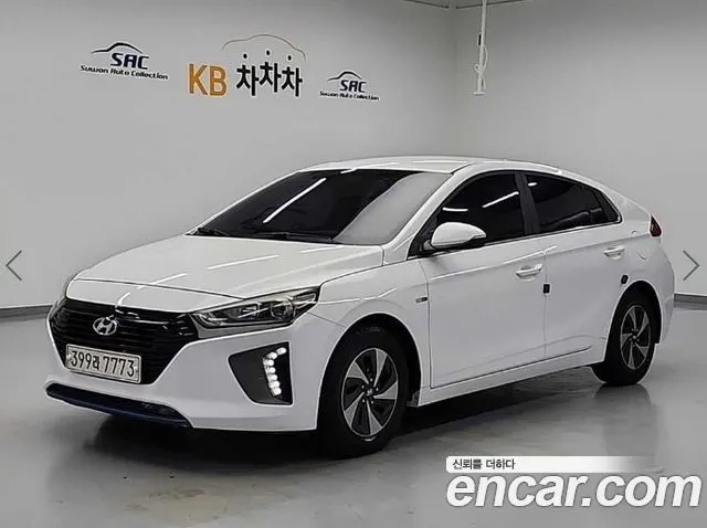 HYUNDAI IONIQ HYBRID 2016 — 235 363 км, белый, Корея — под ключ — фото 12