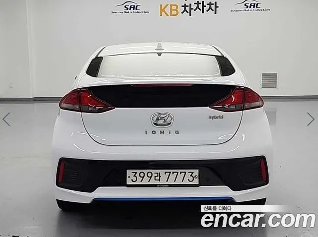 HYUNDAI IONIQ HYBRID 2016 — 235 363 км, белый, Корея — под ключ — фото 3