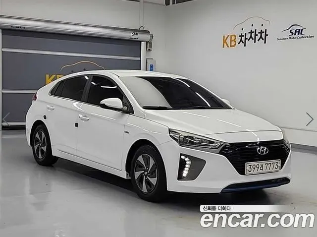HYUNDAI IONIQ HYBRID 2016 — 235 363 км, белый, Корея — под ключ — фото 4