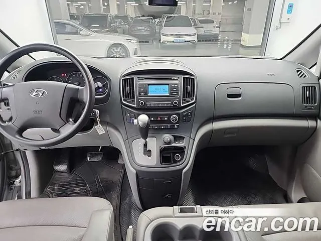 HYUNDAI GRAND STAREX 2019 — 225 688 км, серебристый, Корея — под ключ — фото 7