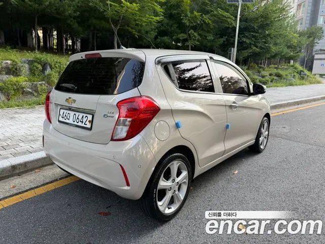 CHEVROLET SPARK 2017 — 132 618 км, белый-перламутр, Корея — под ключ — фото 6