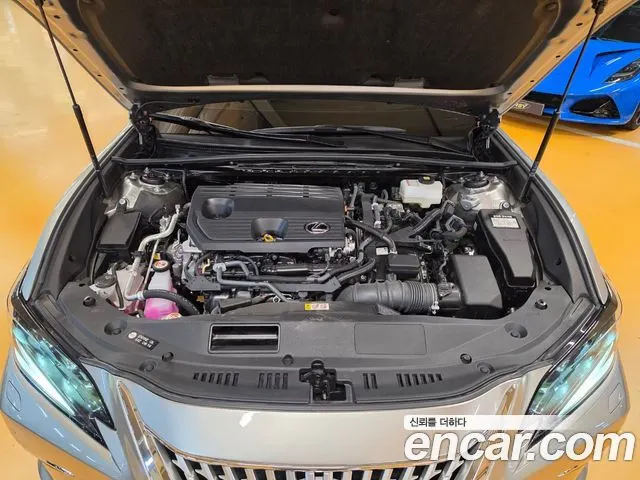 LEXUS ES300H 2026 — 10 007 км, светло-золотистый, Корея — под ключ — фото 6