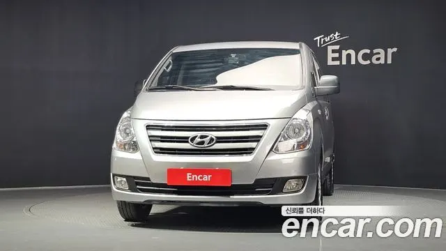 HYUNDAI GRAND STAREX 2016 — 141 832 км, серебристый, Корея — под ключ — фото 3