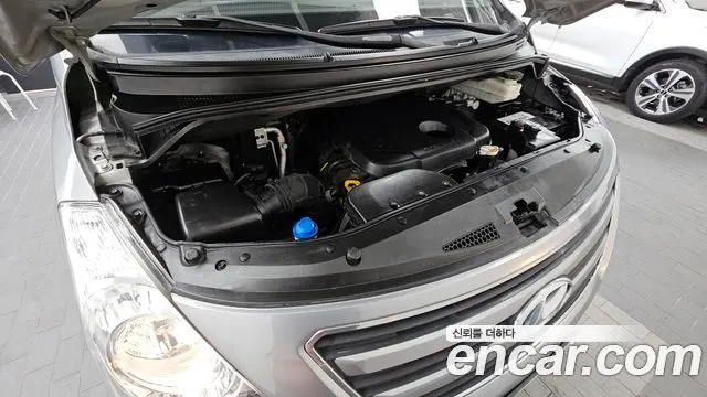 HYUNDAI GRAND STAREX 2016 — 141 832 км, серебристый, Корея — под ключ — фото 6