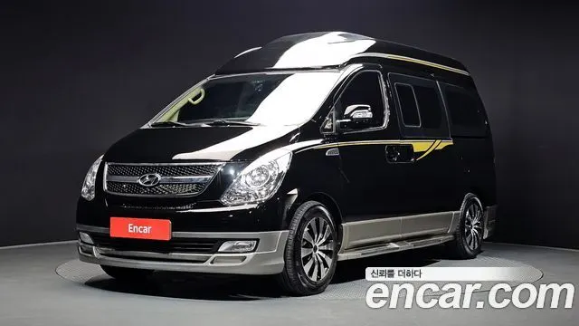 HYUNDAI GRAND STAREX 2015 — 28 630 км, чёрный, Корея — под ключ — фото 1