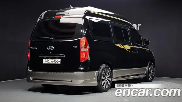 HYUNDAI GRAND STAREX 2015 — 28 630 км, чёрный, Корея — под ключ — фото 2