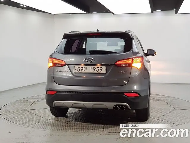 HYUNDAI SANTA FE 2015 — 134 000 км, серый, Корея — под ключ — фото 3