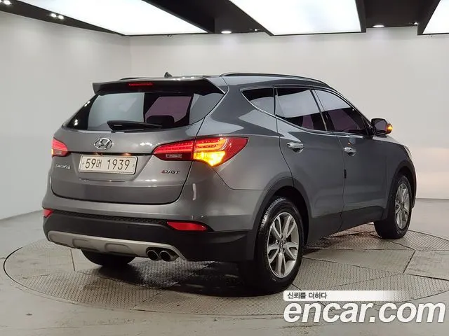 HYUNDAI SANTA FE 2015 — 134 000 км, серый, Корея — под ключ — фото 4