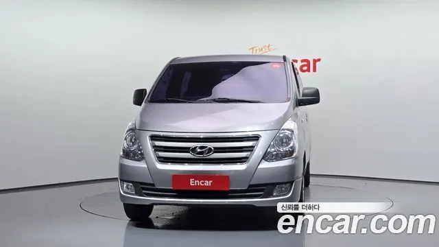 HYUNDAI GRAND STAREX 2018 — 149 777 км, серебристо-серый, Корея — под ключ — фото 3