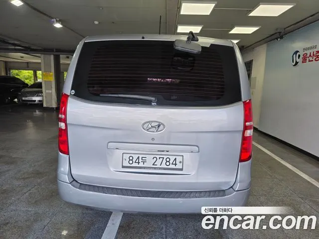 HYUNDAI GRAND STAREX 2016 — 250 000 км, серый, Корея — под ключ — фото 4