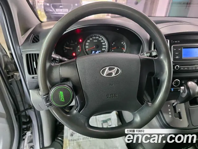 HYUNDAI GRAND STAREX 2016 — 250 000 км, серый, Корея — под ключ — фото 7