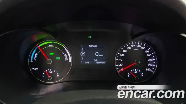 KIA K5 HYBRID 2016 — 132 869 км, белый, Корея — под ключ — фото 8