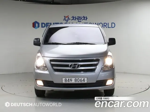 HYUNDAI GRAND STAREX 2017 — 73 659 км, серебристо-серый, Корея — под ключ — фото 12