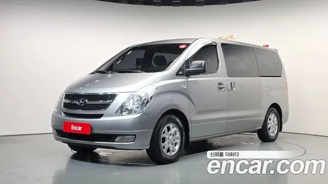 HYUNDAI GRAND STAREX 2012 — 245 550 км, серебристый, Корея — под ключ — фото 1