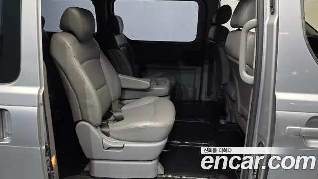 HYUNDAI GRAND STAREX 2012 — 245 550 км, серебристый, Корея — под ключ — фото 12