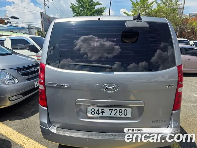 HYUNDAI GRAND STAREX 2017 — 147 068 км, серебристый, Корея — под ключ — фото 4