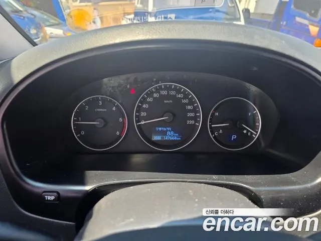HYUNDAI GRAND STAREX 2017 — 147 068 км, серебристый, Корея — под ключ — фото 8