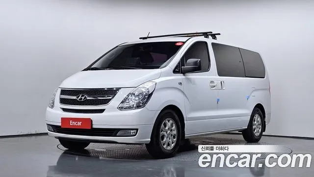 HYUNDAI GRAND STAREX 2016 — 92 992 км, белый, Корея — под ключ — фото 1
