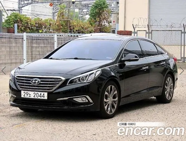 HYUNDAI SONATA 2015 — 195 748 км, чёрный, Корея — под ключ — фото 2