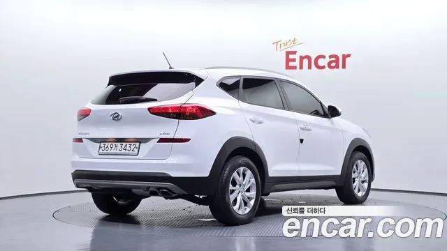 HYUNDAI TUCSON 2019 — 96 928 км, белый, Корея — под ключ — фото 2