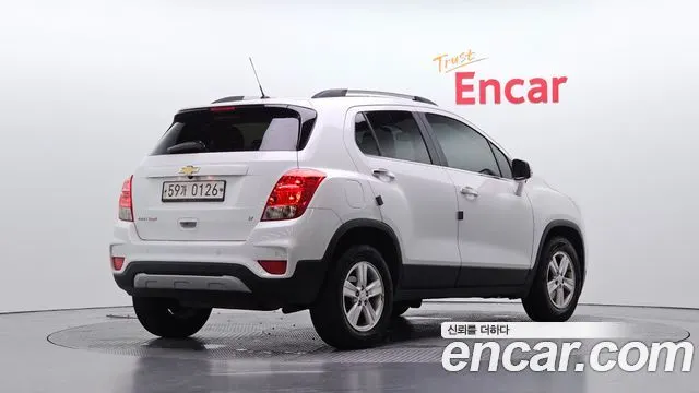 CHEVROLET TRAX 2017 — 189 794 км, белый, Корея — под ключ — фото 1