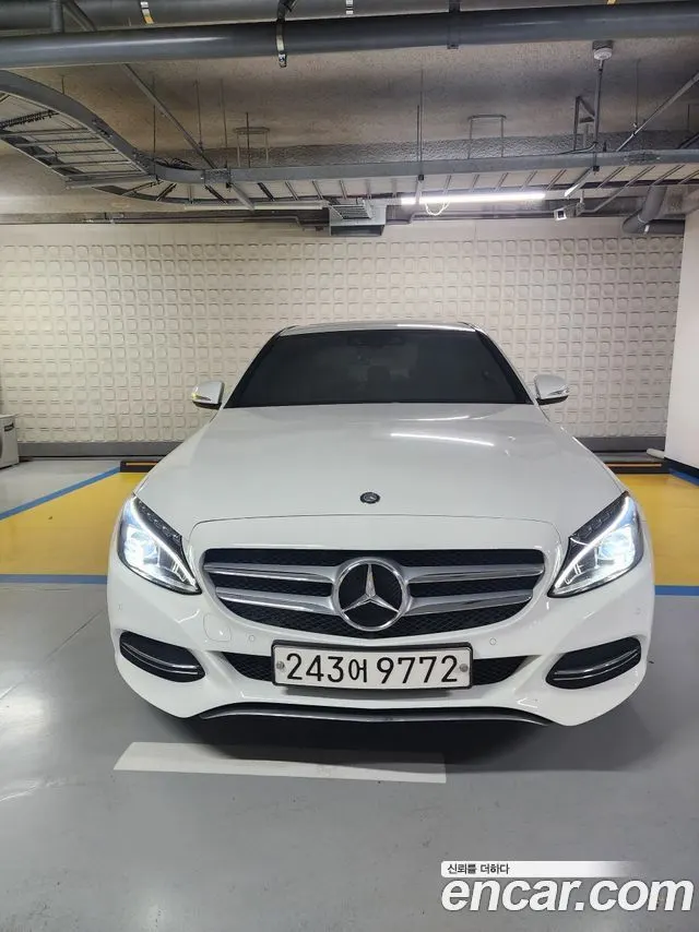 MERCEDES-BENZ C-CLASS W205 2015 — 113 000 км, белый, Корея — под ключ — фото 11