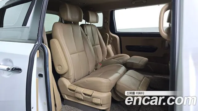 KIA CARNIVAL 2019 — 69 460 км, белый, Корея — под ключ — фото 12
