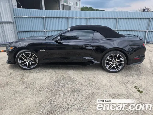 FORD MUSTANG 2015 — 111 501 км, чёрный, Корея — под ключ — фото 1