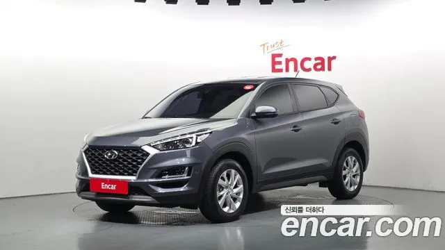 HYUNDAI TUCSON 2019 — 74 252 км, серый, Корея — под ключ — фото 1