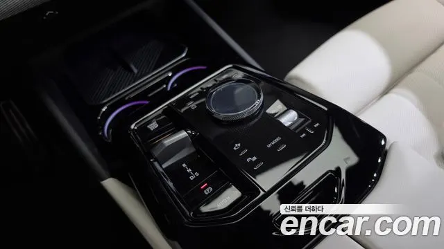 BMW 5 SERIES 2026 — 5 019 км, белый, Корея — под ключ — фото 9