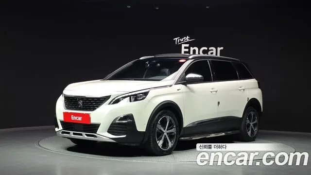 PEUGEOT 5008 2018
