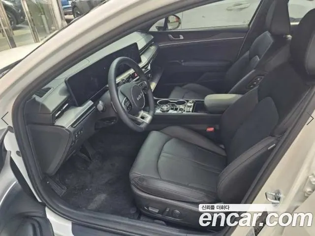KIA K5 2026 — 3 909 км, белый, Корея — под ключ — фото 3