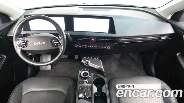 KIA EV6 2023 — 21 115 км, белый-перламутр, Корея — под ключ — фото 7