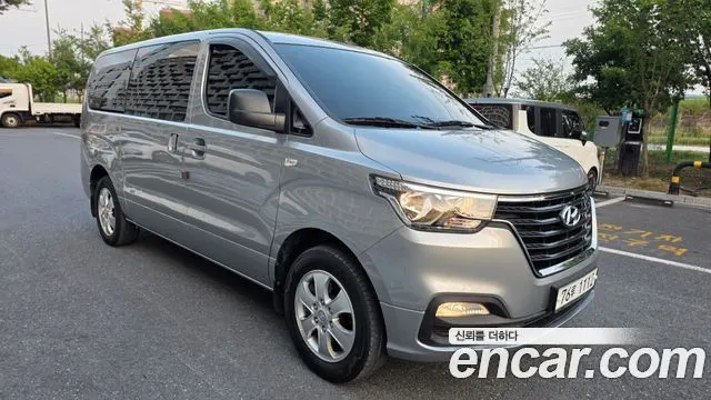 HYUNDAI GRAND STAREX 2019 — 100 909 км, серебристо-серый, Корея — под ключ — фото 4