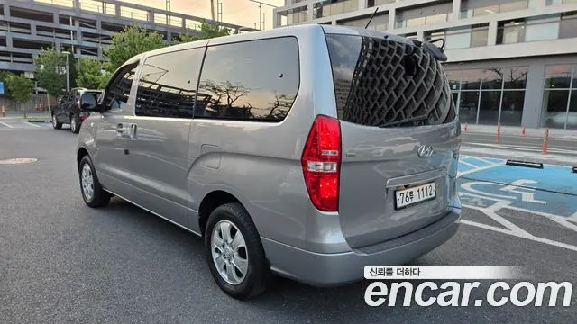 HYUNDAI GRAND STAREX 2019 — 100 909 км, серебристо-серый, Корея — под ключ — фото 6