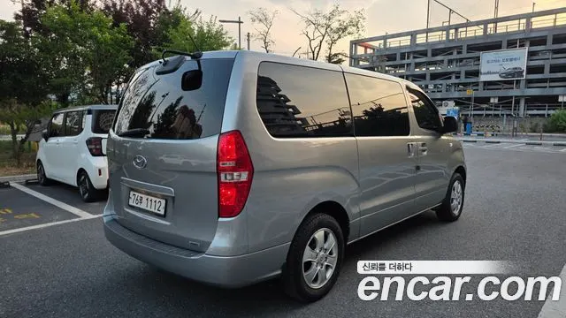 HYUNDAI GRAND STAREX 2019 — 100 909 км, серебристо-серый, Корея — под ключ — фото 8