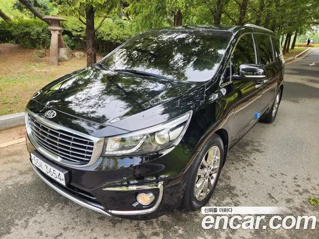 KIA CARNIVAL 2016 — 124 418 км, чёрный, Корея — под ключ — фото 1