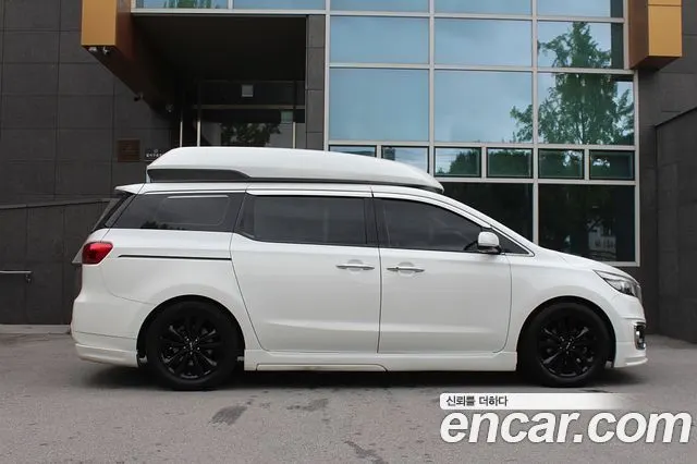 KIA CARNIVAL 2016 — 129 000 км, белый, Корея — под ключ — фото 3