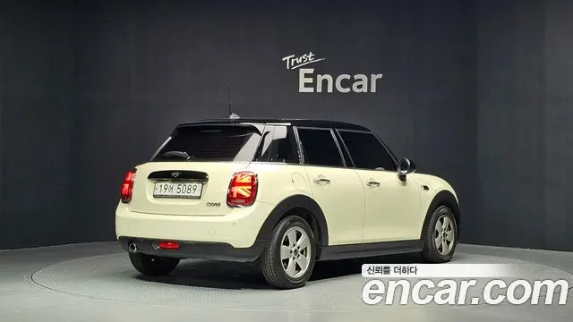MINI COOPER 2019 — 48 126 км, белый-перламутр, Корея — под ключ — фото 2