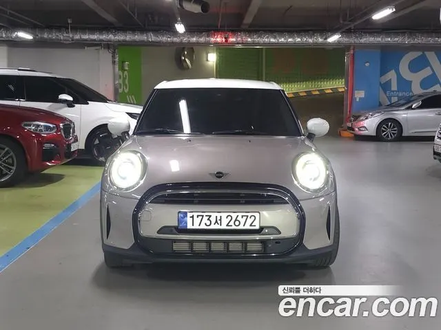 MINI COOPER 2024 — 20 230 км, серебристо-серый, Корея — под ключ — фото 3