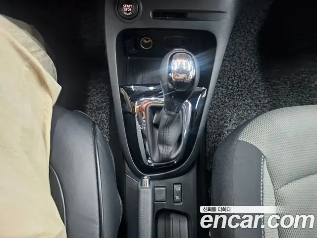 RENAULT KOREA QM3 2014 — 66 641 км, белый-перламутр, Корея — под ключ — фото 10