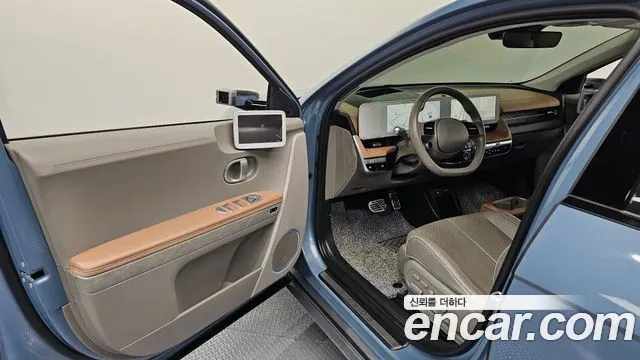 HYUNDAI IONIQ 5 2022 — 83 837 км, светло-серебристый, Корея — под ключ — фото 10