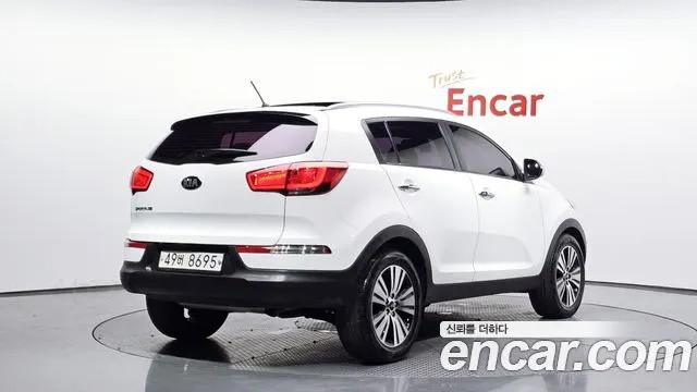 KIA SPORTAGE R 2014 — 98 743 км, белый, Корея — под ключ — фото 1